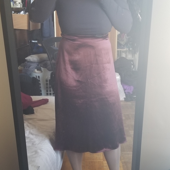 SOLD || H&M || Knee Length Silk Skirt - Picture 6 of 8